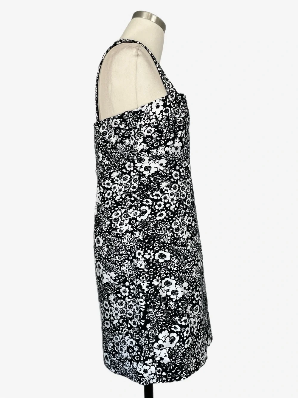 Hyacinth House Black white floral Gaia mini dress stretch preppy neutral M